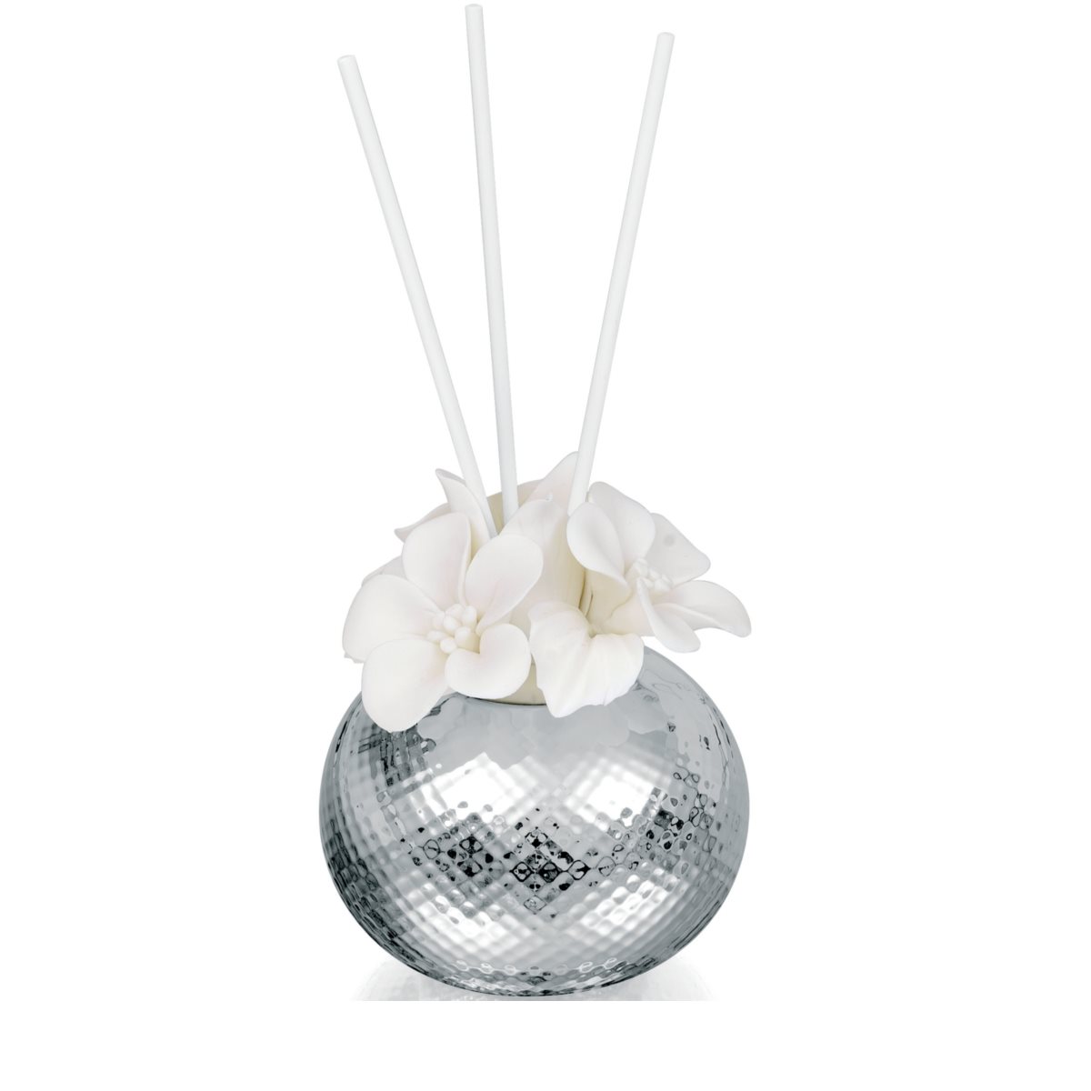 Profumatore per ambiente medio in ceramica argentata con motivo geometrico con roselline selvatiche bianche e fragranza delicata