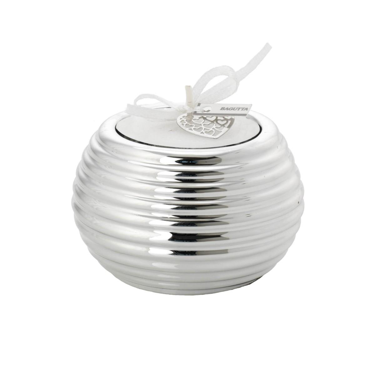 Portacandela in resina argentata con decorazione a righe orizzontali e pendente a forma di cuore